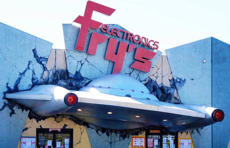 Beloved US stores that have closed their doors, Tower Records, Pets.com, Circuit City, Blockbuster, The Bon-Ton, Toys R Us, Stein Mart, Lord &amp; Taylor, Stage Stores, Family Video, Fry's Electronics, Woolworth's