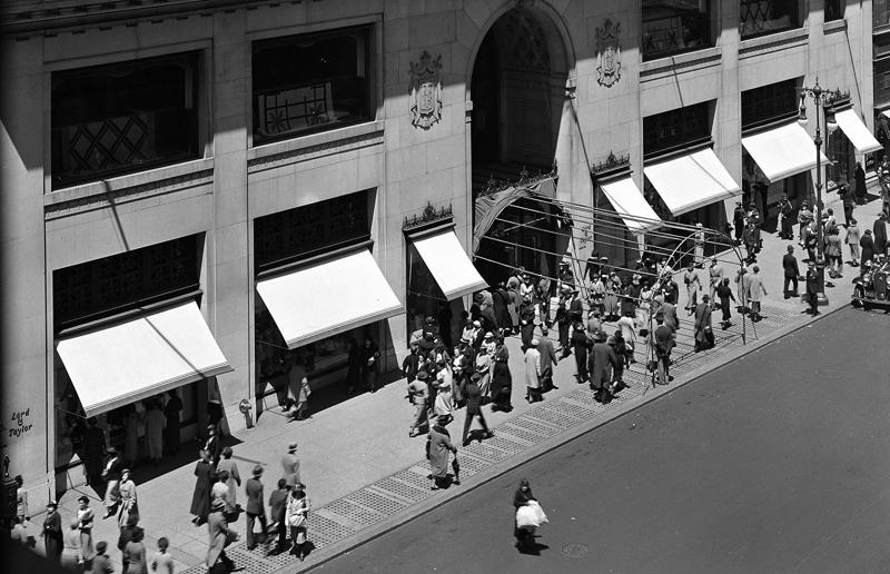 Beloved US stores that have closed their doors, Tower Records, Pets.com, Circuit City, Blockbuster, The Bon-Ton, Toys R Us, Stein Mart, Lord &amp; Taylor, Stage Stores, Family Video, Fry's Electronics, Woolworth's