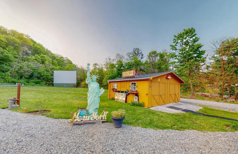 12. Bay Drive-In Theatre, Alexandria Bay, New York, 11. Coyote Drive-In, Fort Worth, Texas, 10. Stars and Stripes Drive-In Theatre, New Braunfels, Texas, 9. Spud Drive-In Theater, Teton Valley, Idaho, 8. Wellfleet Drive-In Theater, Wellfleet, Massachusetts, 7. Skyline Drive-In Theater, Shelton, Washington, 6. Holiday Twin Drive-in, Fort Collins, Colorado, 5. Swan Drive-In Theater &amp; Diner, Blue Ridge, Georgia, 4. Georgetown Drive-in, Georgetown, Indiana, 3. Northfield Drive-In Theater, Hinsdale, New Hampshire, 2. Blue Fox Drive-In Theater, Oak Harbor, Washington, 1. Four Brothers Drive-In Theater, Amenia, New York