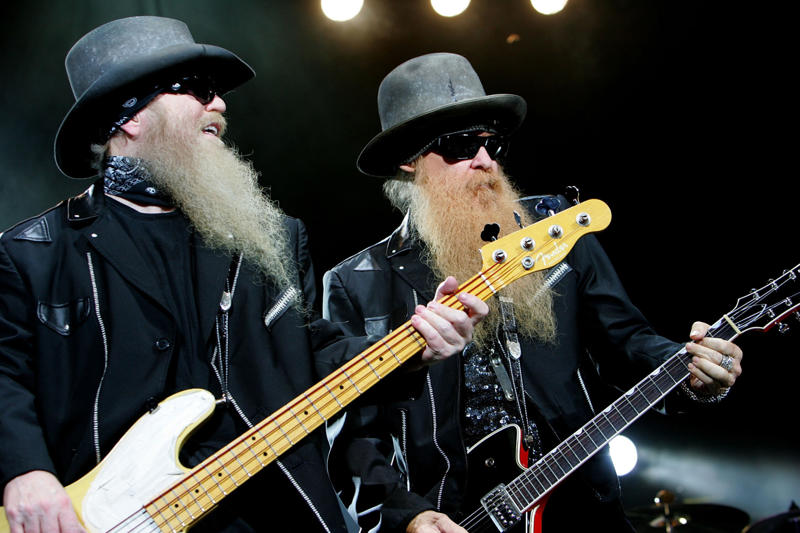 ZZ Top Pearl Jam, Guns N' Roses, Pink Floyd, The Beatles, The Kinks, Radiohead, The Jimi Hendrix Experience, The Doors, The Eagles, Aerosmith, Black Sabbath, The Clash, The Cure