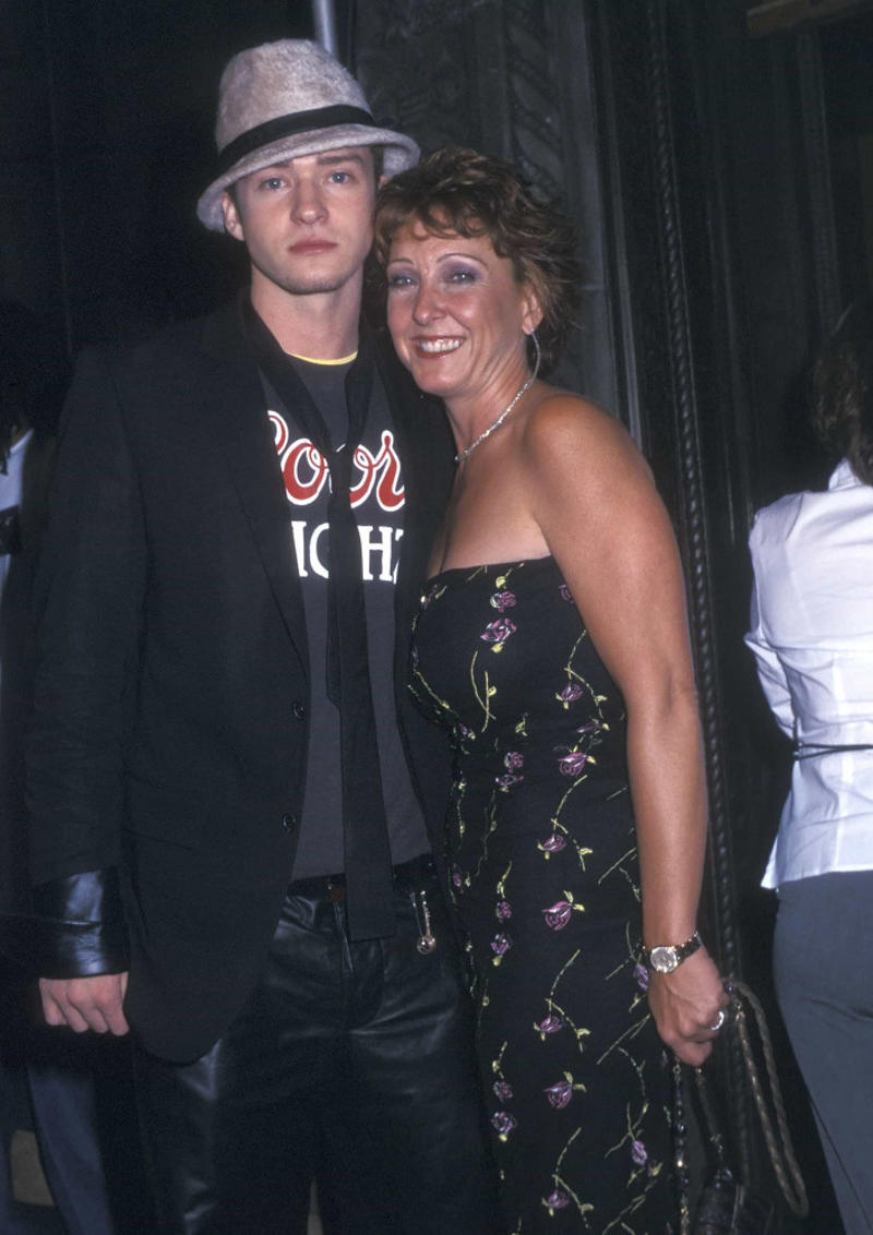 NSYNC Jennifer Aniston hated her haircut on 'Friends', How ironic was Alanis Morissette, really?, eBay was launched in 1995, Adidas Air Jordans?, Marilyn Monroe vs Laura Palmer, Napster was the '90s Spotify, Jackie Chan was the Beast, 'Titanic' mass intoxication, Nintendo's Game Boy in space, 'The Matrix' was a gamble for movie execs, Pepsi flop, Nevermind Lars Ulrich