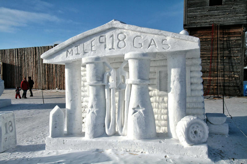Festival du Voyageur (Canada) Boxing Day (UK/Commonwealth), May Day (UK), Dia de los Muertos (Mexico), Guy Fawkes Night (UK), Family Day (Canada), Holi (India), Puck Fair (Ireland), Festival du Voyageur (Canada), Toonik Tyme (Canada), Holidays some refuse to celebrate, Christmas (USA), Thanksgiving (USA), Columbus Day (USA), Veterans' Day (USA)