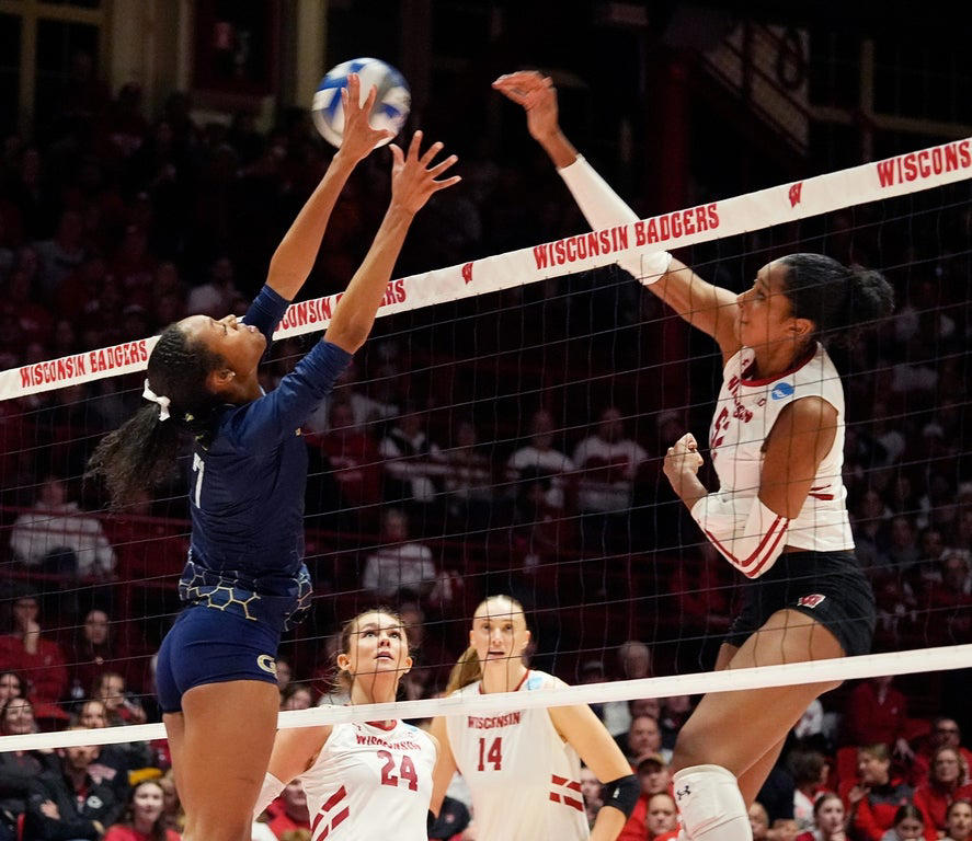 Fantastic women's volleyball photos from the 2024 college season
