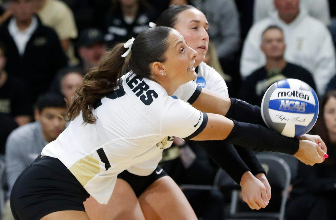 Fantastic women's volleyball photos from the 2024 college season