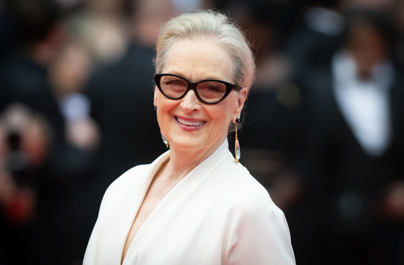 Celebrities who embrace their aging skin: Meryl Streep The Human Cell Atlas project, Seborrheic keratosis, Age spots, Cherry angioma, Solar elastosis, Spider veins, Contact dermatitis, Contact dermatitis and aging, Sagging skin, Skin cancer, Celebrities who embrace their aging skin: Meryl Streep, Susan Sarandon, Avoid tanning, Avoid smoking, Changing position often, Manage stress