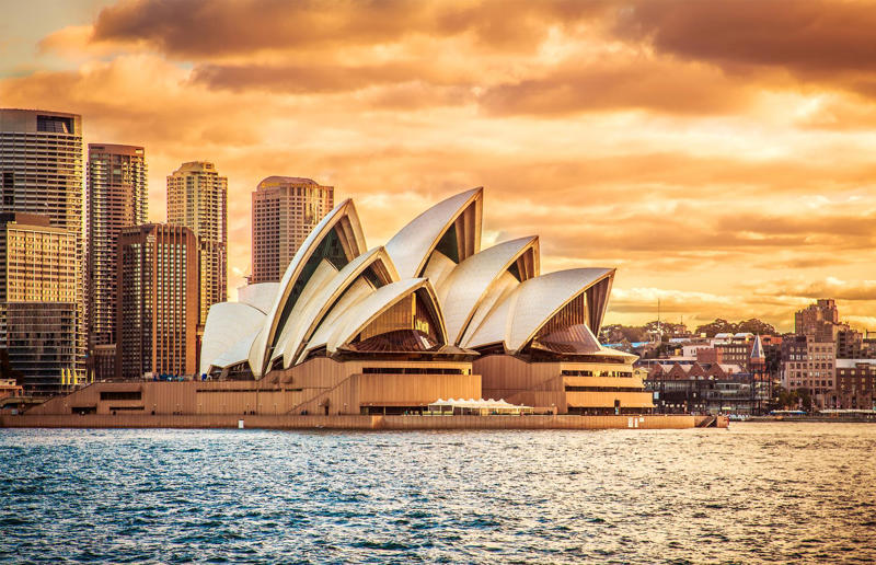 Incredible landmarks that never were, Washington Monument, Washington DC, USA, Tower Bridge, London, England, UK, Arc de Triomphe, Paris, France, Sydney Opera House, Sydney, Australia, Central Park, New York City, New York, USA, St Paul’s Cathedral, London, England, UK, Eiffel Tower, Paris, France, Sydney Harbour Bridge, Sydney, Australia, Tribune Tower, Chicago, Illinois, USA, Notre-Dame Cathedral, Paris, France, Clifton Suspension Bridge, Bristol, England, UK, Lincoln Memorial, Washington DC, USA