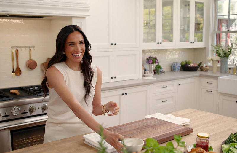 35. Meghan Markle: garnish everything 36. Ina Garten: cook scrambled eggs on a low heat, 35. Meghan Markle: garnish everything, 34. Gordon Ramsay: eat later in the day, 33. Jamie Oliver: make the crispiest bacon, 32. Guy Fieri: slow roast onions and garlic, 31. Nigella Lawson: always brine your turkey, 30. Martha Stewart: roll citrus fruit, 29. Giada De Laurentiis: substitute heavy cream for flour, butter and stock in savoury dishes, 28. Bobby Flay: only flip burgers once, 27. Mary Berry: use full-fat cream cheese to ice cakes, 26. Julia Child: don’t worry about mistakes, 25. Ree Drummond: chill cinnamon roll dough, 24. Rachael Ray: make cannelloni with lasagne sheets, 23. Ina Garten: add a cup of coffee to chocolate cake batter, 22. Meghan Markle: find the fun in food, 21. Gordon Ramsay: rest your meat, 20. Jamie Oliver: Make perfect poached eggs, 19. Guy Fieri: fry steak in oil and butter, 18. Nigella Lawson: roll your roast potatoes in semolina, 17. Martha Stewart: let cheesecake cool in the oven, 16. Giada De Laurentiis: squeeze excess water out of frozen spinach, 15. Bobby Flay: check steak with a meat thermometer, 14. Mary Berry: use seasonal produce, 13. Julia Child: know when your chicken is cooked, 12. Ree Drummond: add glaze to ribs later, 11. Rachael Ray: freeze cubes of roasted garlic and onion, 10. Ina Garten: coat add-ins with flour so they distribute evenly, 9. Guy Fieri: use bacon fat as the base for a roux, 8. Nigella Lawson: use chicken wings for soup, 7. Martha Stewart: add spice to mac ’n’ cheese, 6. Mary Berry: experiment with different textures and colours, 5. Bobby Flay: use a burger lid to melt cheese, 4. Martha Stewart: make steakhouse baked potatoes, 3. Ree Drummond: remove cookies from the oven early, 2. Rachael Ray: increase potatoes’ surface area to make them crispy
