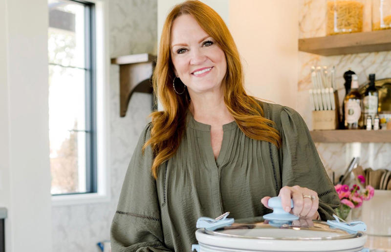 3. Ree Drummond: remove cookies from the oven early 36. Ina Garten: cook scrambled eggs on a low heat, 35. Meghan Markle: garnish everything, 34. Gordon Ramsay: eat later in the day, 33. Jamie Oliver: make the crispiest bacon, 32. Guy Fieri: slow roast onions and garlic, 31. Nigella Lawson: always brine your turkey, 30. Martha Stewart: roll citrus fruit, 29. Giada De Laurentiis: substitute heavy cream for flour, butter and stock in savoury dishes, 28. Bobby Flay: only flip burgers once, 27. Mary Berry: use full-fat cream cheese to ice cakes, 26. Julia Child: don’t worry about mistakes, 25. Ree Drummond: chill cinnamon roll dough, 24. Rachael Ray: make cannelloni with lasagne sheets, 23. Ina Garten: add a cup of coffee to chocolate cake batter, 22. Meghan Markle: find the fun in food, 21. Gordon Ramsay: rest your meat, 20. Jamie Oliver: Make perfect poached eggs, 19. Guy Fieri: fry steak in oil and butter, 18. Nigella Lawson: roll your roast potatoes in semolina, 17. Martha Stewart: let cheesecake cool in the oven, 16. Giada De Laurentiis: squeeze excess water out of frozen spinach, 15. Bobby Flay: check steak with a meat thermometer, 14. Mary Berry: use seasonal produce, 13. Julia Child: know when your chicken is cooked, 12. Ree Drummond: add glaze to ribs later, 11. Rachael Ray: freeze cubes of roasted garlic and onion, 10. Ina Garten: coat add-ins with flour so they distribute evenly, 9. Guy Fieri: use bacon fat as the base for a roux, 8. Nigella Lawson: use chicken wings for soup, 7. Martha Stewart: add spice to mac ’n’ cheese, 6. Mary Berry: experiment with different textures and colours, 5. Bobby Flay: use a burger lid to melt cheese, 4. Martha Stewart: make steakhouse baked potatoes, 3. Ree Drummond: remove cookies from the oven early, 2. Rachael Ray: increase potatoes’ surface area to make them crispy