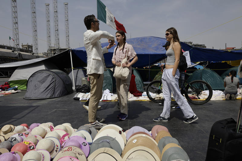 Pick up the basics Mistakes happen, Common at home, rude elsewhere, The customer is always right, Common rule in the US, Over extending, Very often, the customer is not right, Example: Italian restaurant, Third world, Hierarchical term, History of colonization, Pretentious, Expenses, What is authentic?, Pick up the basics