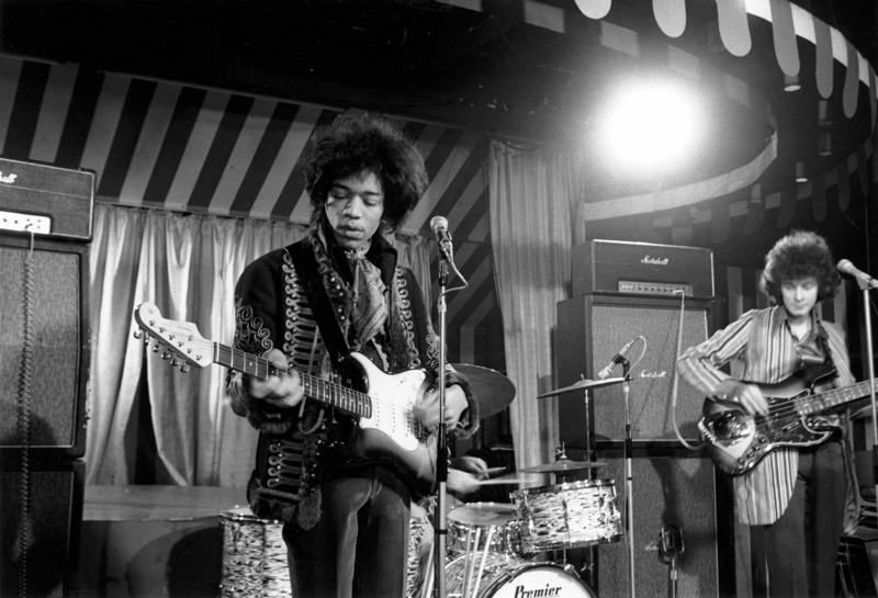 Jimi Hendrix Michael Jackson, Paul McCartney, Jimi Hendrix, Lionel Richie, Elvis Presley, Bob Dylan, Miles Davis, Eric Clapton, Eddie Van Halen, Taylor Swift, Stevie Wonder, Kurt Vile