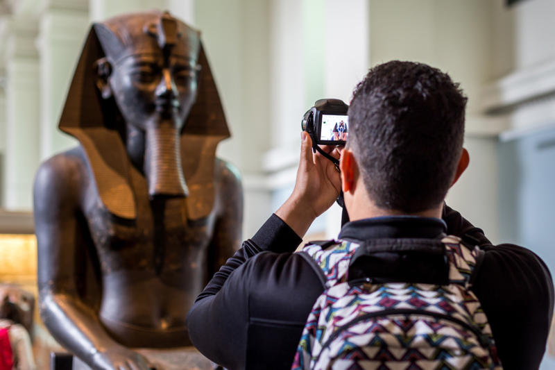 Shaping Egypt’s history, The afterlife and its treasures, The history of tomb robbing, Special skills, Stealing in silence, Early tombs, Deception, A doorway for thieves, The encouragement of kings, A network of criminals, Erasing vital historical details, The rise of Egyptomania, Taking mummies as trophies, Museum controversies, Colonialism, Through the black market