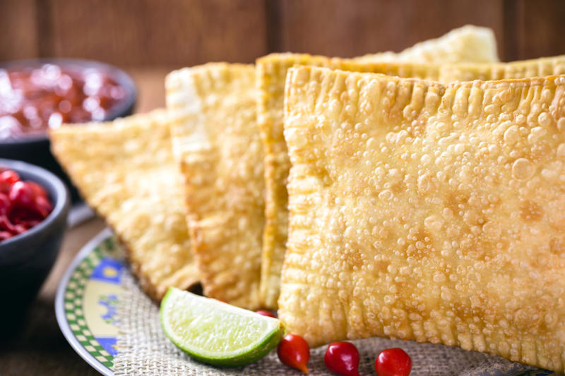 Pastel Hush puppies, French fries, Fried green tomatoes, Banh cam, Tostones, Fried chicken, Chimichangas, Chicharrón, Maakouda, Spring rolls, Fish and chips