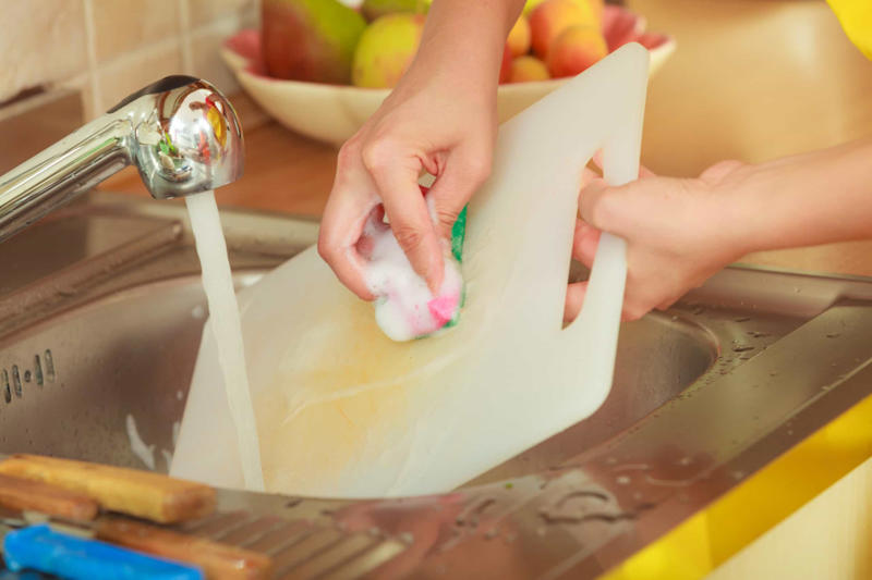 Car wash, Baby clothing, Cat litter, Cutting board, Mosquito repellent, Garden tools, Swimming pool, Cups and mugs, Flower pots and planters, Cut flowers, Plastic lawn furniture, Porcelain, Butcher's block, White linen, Mold and mildew