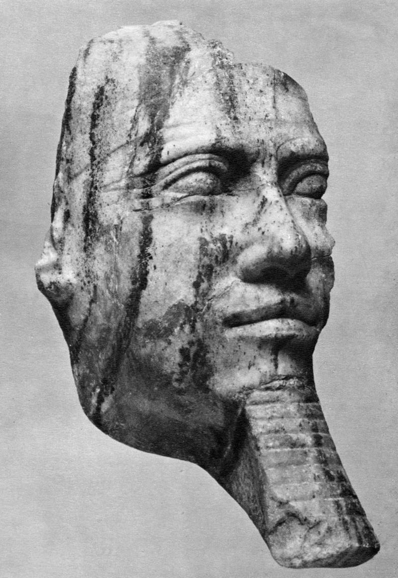 Shaping Egypt’s history, The afterlife and its treasures, The history of tomb robbing, Special skills, Stealing in silence, Early tombs, Deception, A doorway for thieves, The encouragement of kings, A network of criminals, Erasing vital historical details, The rise of Egyptomania, Taking mummies as trophies, Museum controversies, Colonialism, Through the black market