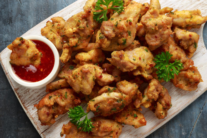 Pakora Hush puppies, French fries, Fried green tomatoes, Banh cam, Tostones, Fried chicken, Chimichangas, Chicharrón, Maakouda, Spring rolls, Fish and chips