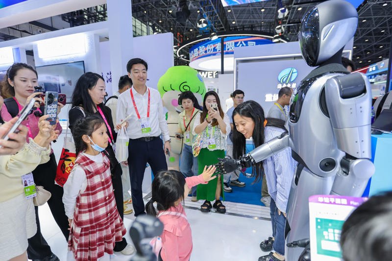 Ethics courses Welcome to an artificial world, Advancing a global agenda, Ramping up innovation, A key role, Extracurricular activities included, An eight-hour-a-year start, Ethics courses, Calls for more regulation, A note of caution