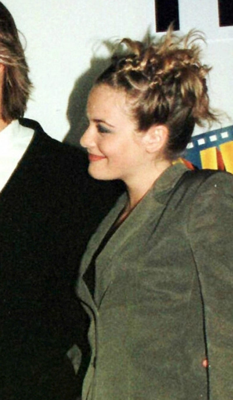 Alicia Silverstone Gwen Stefani, Christina Aguilera, Justin Timberlake, Kirsten Dunst, Alicia Silverstone, Drew Barrymore, Leonardo DiCaprio, Courtney Love, Joseph Gordon-Levitt, Jennifer Aniston, Johnny Depp