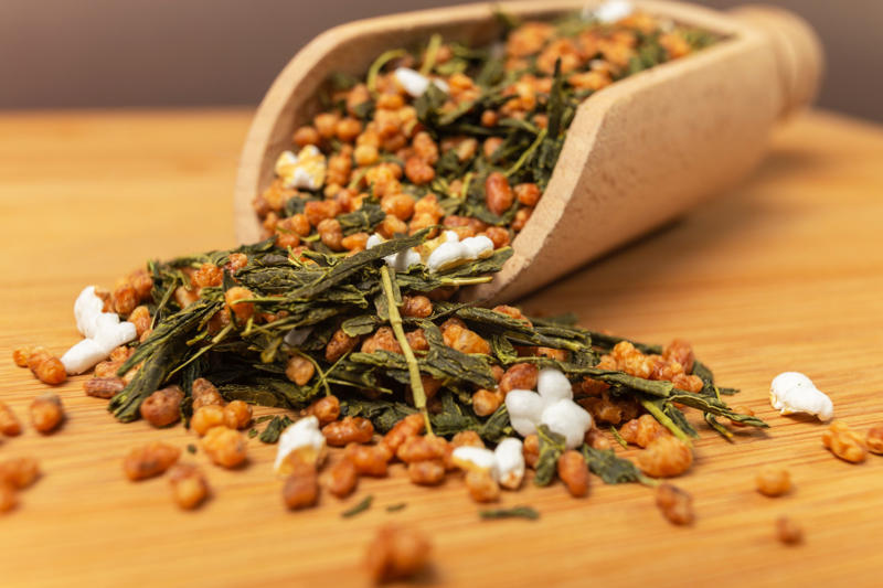 Genmaicha Green tea, Darjeeling, Black tea, Chamomile tea, English breakfast tea, Longjing tea, Lemongrass tea, Yerba maté, Lotus tea, Lapsang souchong, Genmaicha, Hibiscus tea, Dong ding, Jasmine tea