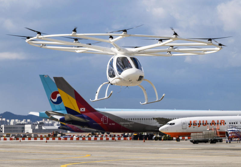 The origins of eVTOL, A potential quickly recognized, Uber's Elevate study, Launch of the Lilium Jet, The CityAirbus, The Agility Prime program, The EHang multicopter, Drone traffic management system, Joby Aviation goes public, A vehicle that "anyone can own and fly", The Volocopter 2X makes history, Lilium moves forward, Delivering on its promise, The Midnight hour, The Airspeeder Mk4, The Matrix 1, In the air by 2028