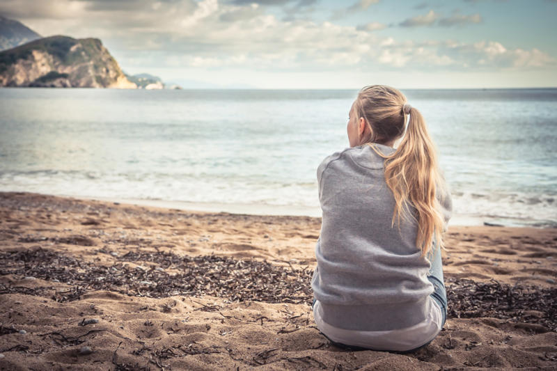 Recurring dreams, Out-of-place memories, Inexplicable pain, Birthmarks, Ability to speak another language, Earth is not your home, Fears or phobias, You're an empath, Strong intuition, You have a soulmate, Inexplicable affinity for certain time periods, You're an old soul, Retrocognition, Precognition