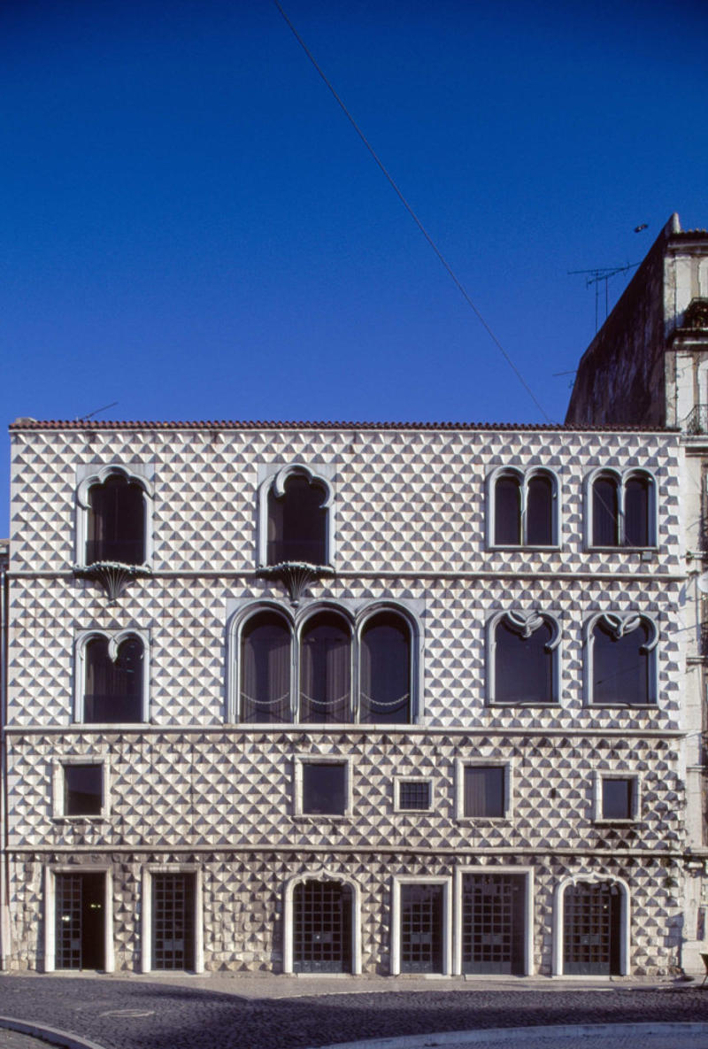 Casa dos Bicos, Portugal 41/42 Cloth Fair, England, Bummerlhaus, Austria, Spaniards Inn, England, Kirkjubøargarður, Faroe Islands, Reginald's Tower, Ireland, Casa dos Bicos, Portugal, Ye Olde Trip to Jerusalem Inn, England, Palais de l'Isle, France, No. 9 Getreidegasse, Austria, Ye Olde Mitre, England, Pantheon, Italy, Bibury, England, Benizelou Mansion, Greece, The Grill House, Sweden, Seegi Maja, Estonia, Bosche House, Slovenia