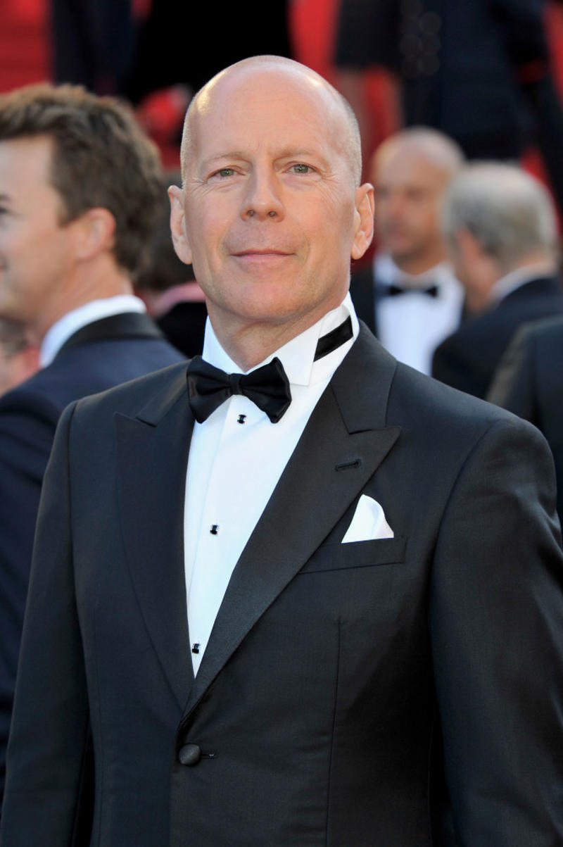 Bruce Willis Renée Zellweger, Bruce Willis, Audrey Hepburn, Megan Fox, Sylvester Stallone, Brad Pitt, Channing Tatum, John Wayne, Arnold Schwarzenegger, David Bowie, Kristen Stewart, Evangeline Lilly, Jeff Goldblum, Heath Ledger