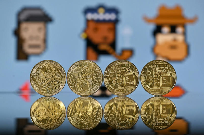 What are NTFs? Money and computers, What are NTFs?, Tokenized, Non-fungible, The tricky part, Exclusivity, Nyan cat to the moon!, Crypto Art means business, Selling encyclopedias, no longer door-to-door, The Invisible Hand Behind the NFTs, From invaluable to worthless, The new Tulip Mania, A Ponzi scheme?, Just like bitcoin, Damien Hirst jumps in, 'Melania's Vision', The New York Times experiment, '“new digital value system', Ownership, Fluid reality