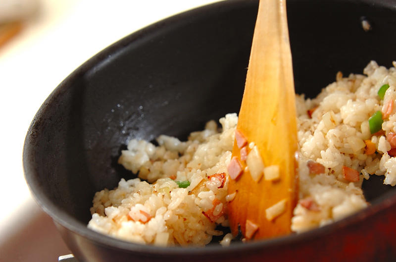 子供も大好き！豚ひき肉のそぼろ丼, グリンピースの3色丼, 簡単ソースで本格エビマヨ 材料手軽に！ 10分で出来る時短レシピ, 高野豆腐de麻婆