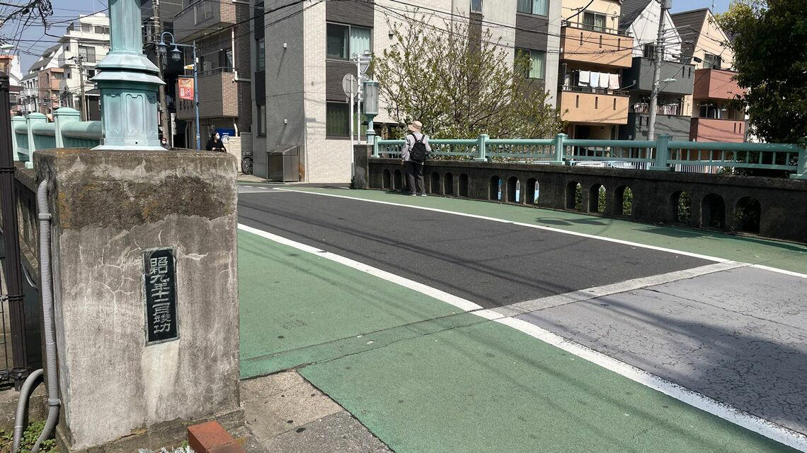 かつて坂本龍馬のいた街, “石を投げれば親戚にあたる”住み良いエリア, 鈴ヶ森刑場へ向かう「なみだ橋」の先に, 古き街並みの中に新しい店もオープン, 競馬場の客は減少気味でも土日になると盛り上がる理由, 日本最大級のフリーマーケットを歩く