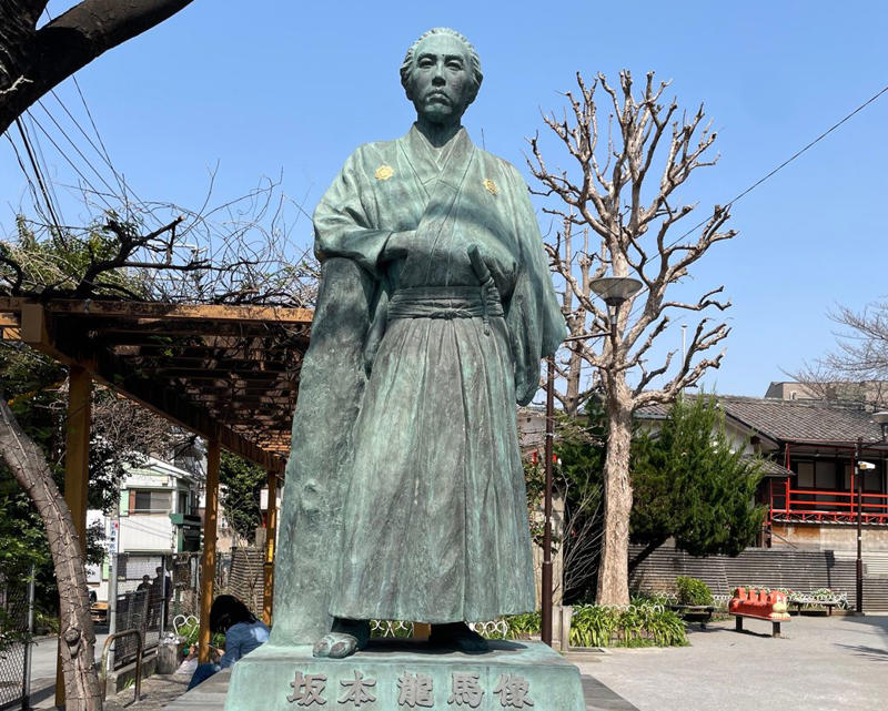 かつて坂本龍馬のいた街, “石を投げれば親戚にあたる”住み良いエリア, 鈴ヶ森刑場へ向かう「なみだ橋」の先に, 古き街並みの中に新しい店もオープン, 競馬場の客は減少気味でも土日になると盛り上がる理由, 日本最大級のフリーマーケットを歩く