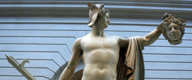 Venus of Willendorf, 28,000–25,000 BCE, Bust of Nefertiti, 1345 BCE, Discobolus by Myron, 460-450 BCE, Laocoön and His Sons, 2nd century BCE, Venus de Milo, 2nd century BCE, Winged Victory of Samothrace, 2nd century BCE, Equestrian Statue of Marcus Aurelius, 175 CE, Pietà by Michelangelo, 1498–1499, Moses by Michelangelo, 1513-1515, Apollo and Daphne by Gian Lorenzo Bernini, 1622-1625, Perseus with the Head of Medusa by Antonio Canova, 1804–1806, The Kiss by Auguste Rodin, 1882, The Burghers of Calais by Auguste Rodin, 1884–1889, Statue of Liberty by Frédéric Auguste Bartholdi, 1886, The Thinker by Auguste Rodin, 1904, Unique Forms of Continuity in Space by Umberto Boccioni, 1913, The Little Mermaid by Edvard Eriksen, 1913, L’Air by Aristide Maillol, 1938, Spider by Louise Bourgeois, 1996