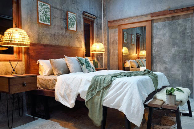 Establish a scent, Invest in your bed, Opt for warm lighting, Create a nice bar space, Give your bathroom spa vibes, Incorporate conveniences, Don’t ignore scale, Bring in plants and fresh florals, Focus on nice presentation, Use art as a visual tool, Don’t be afraid to mix and match, Curate special pieces, Keep it organized