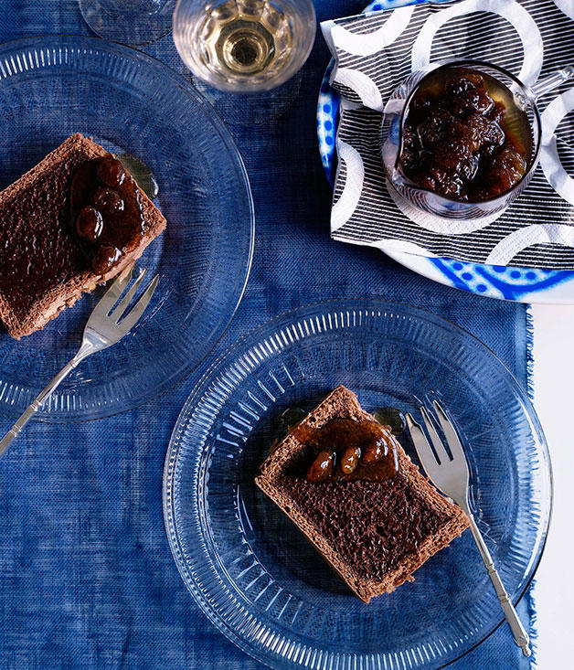 The best French recipes to master in 2026,          French onion soup      ,          Tartiflette with bacon and sage      ,          France-Soir’s omelette au fromage      ,          Crème brûlées      ,          Duck à l’orange      ,          How to make bouillabaisse with Damien Pignolet      ,          Boeuf Bourguignon      ,          Crêpes Suzette      ,          France-Soir’s Onglet À l’échalote: Hanger steak with eschallots      ,          Moules à la Normande      ,          Puy lentils with bacon and Brussels sprouts      ,          Easy duck and sausage cassoulet      ,          Blueberry millefeuille with rosemary and sweet vermouth crème pâtissière      
