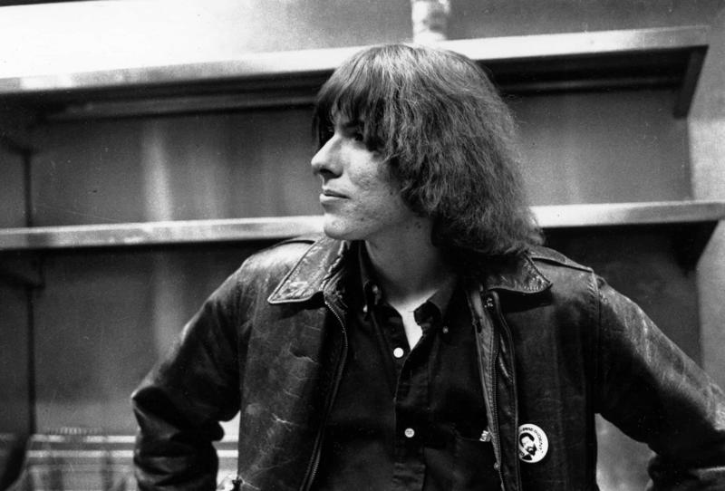 Brian Jones, Dave Alexander, Anton Yelchin, Jean-Michel Basquiat, Andrés Escobar, Janis Joplin, Amy Winehouse, Reggie Lewis, Jonathan Brandis, Harry Hains, Thomas Fekete, Jade Goody, Pete de Freitas, Alexander Baslachev
