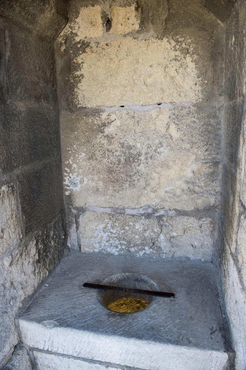 Toilets Common features, They weren’t as dark and cold as you might think, Castles didn’t smell that bad, It wasn’t always busy, Moving wasn’t easy, Bedrooms, Limited rooms, Small beds, Religion, Touching the divine, Medicine, Entertainment