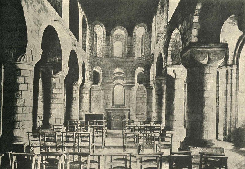 Religion Common features, They weren’t as dark and cold as you might think, Castles didn’t smell that bad, It wasn’t always busy, Moving wasn’t easy, Bedrooms, Limited rooms, Small beds, Religion, Touching the divine, Medicine, Entertainment