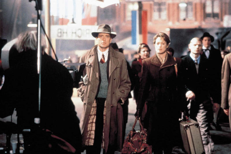 Marlon Brando, F. Murray Abraham, Christopher Lloyd, Sally Field, Max von Sydow, Anthony Hopkins, Michael J. Fox, Al Pacino, James Woods, Orson Welles, Melanie Griffith, Elizabeth Taylor