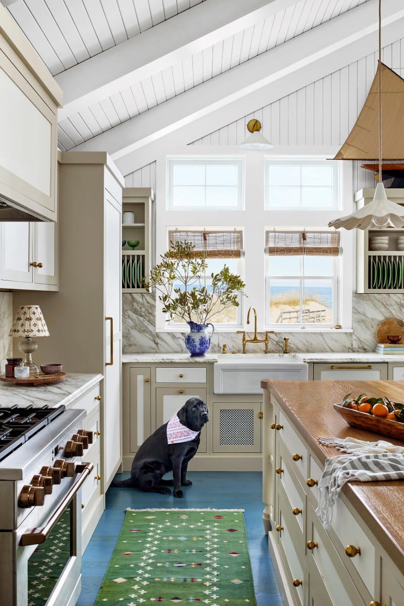 #1: The Right Distance from Pendants to Your Island, #2 The Best Countertop Thickness , #3 The Appropriate Distance Between Your Island and Neighboring Countertops, #4 The Ideal Space Above Your Cabinets, #5 The Correct Cabinet Depth
