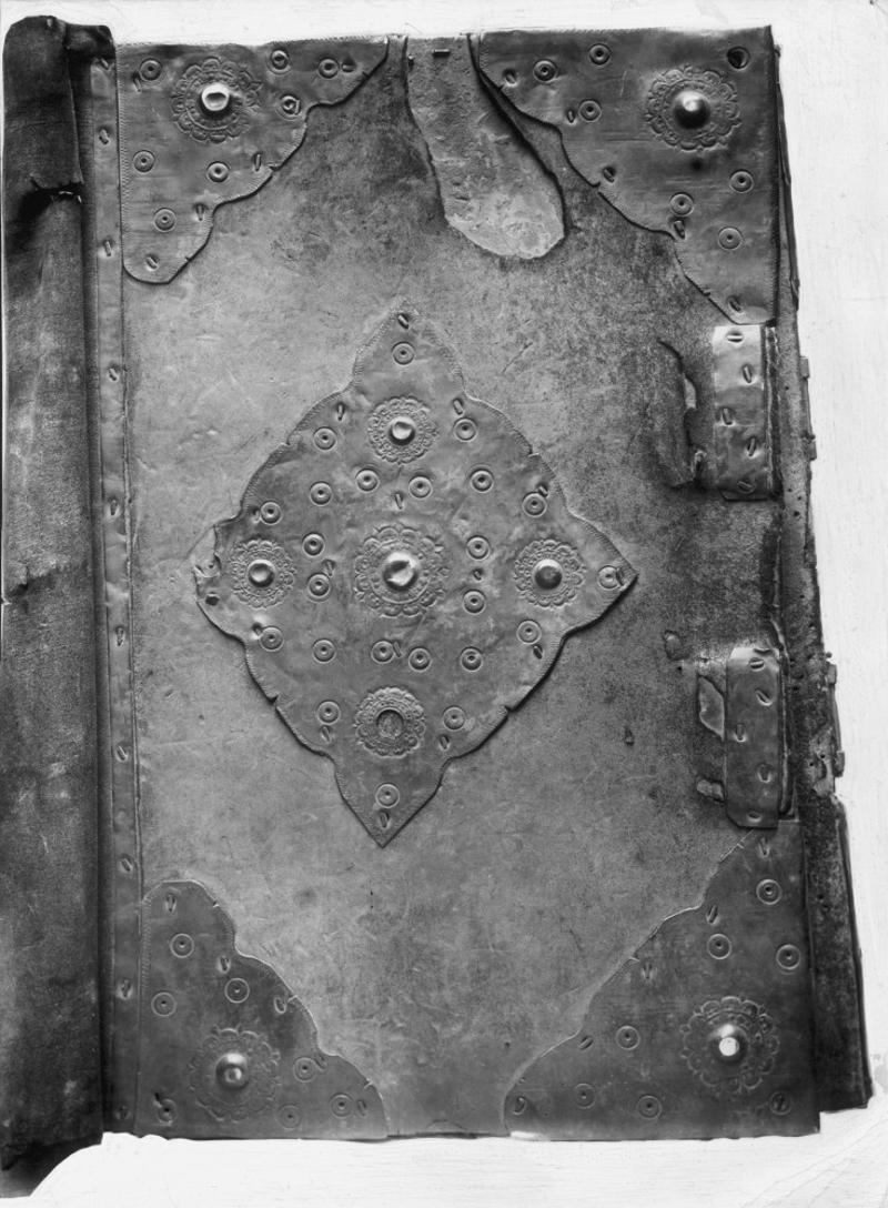 The Lewis Chessmen, The Cyrus Cylinder, The Antikythera Mechanism, The Domesday Book, The Dead Sea Scrolls, Tutankhamun's Tomb, The Mask of Agamemnon, The Pilate Stone, The Moai Statues of Easter Island, The Elgin Marbles, The Rosetta Stone, The Voynich Manuscript, The Ardagh Chalice, The Venus of Willendorf, The Discobolus