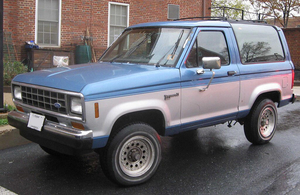 Ford Bronco II Drivers Watch Out!, DeLorean DM 12, Chevrolet Camaro Coupe, Audi 5000, Chevrolet Corvette, Dodge Charger Hemi, Pontiac Fiero, Ford Bronco II, Ford Explorer, 1984 Maserati Biturbo, 1923 Chevrolet Series M, 1955 BMW Isetta, 1956 Renault Dauphine, 1957 Trabant, 1960 Chevrolet Corvair, 1968 Volkswagen 411/412, 1971 Chevrolet Vega, 1971 Ford Pinto, 1979 Oldsmobile Cutlass Supreme Diesel