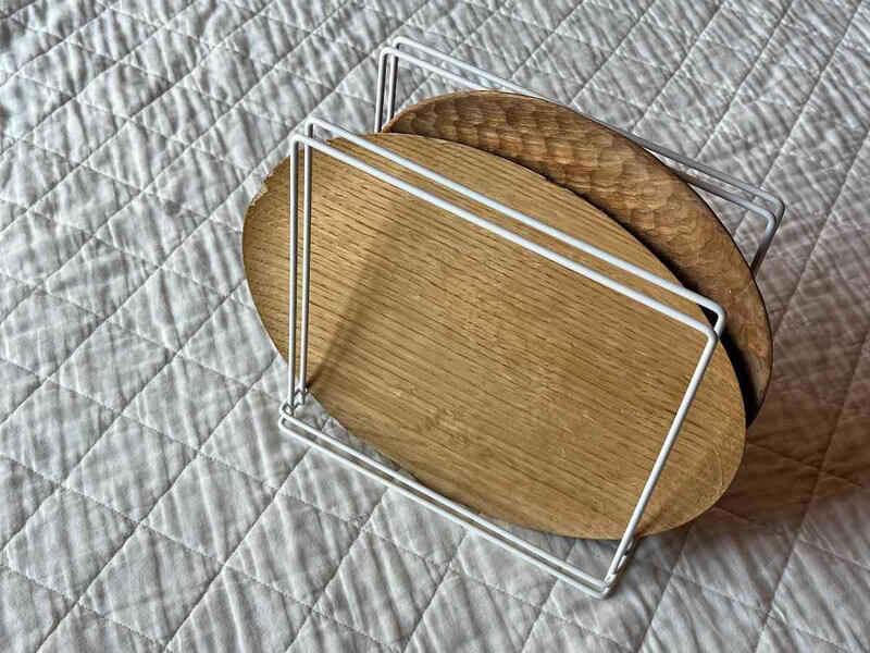 セリアの「ワイヤーふきんかけ」は長く使えてお手頃価格！ 値段・コスパ, セリアの「ワイヤーふきんかけ」のサイズ・材質・耐荷重, セリアの「ワイヤーふきんかけ」は風通しがいい, 【100均セリアのふきん掛け】「ワイヤーふきんかけ」をお皿立てに, 【100均セリアのふきん掛け】「ワイヤーふきんかけ」を書類おきに, 【100均セリアのふきん掛け】「ワイヤーふきんかけ」を洗濯ハンガーおきに, 【100均セリアのふきん掛け】「ワイヤーふきんかけ」をパソコンスタンドに