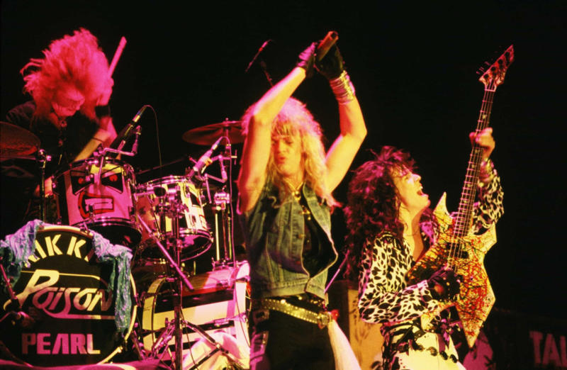 Glam metal Glam metal, Pop punk, Gangsta rap, Nu metal, Third wave ska, New wave, Post-punk, Trip hop