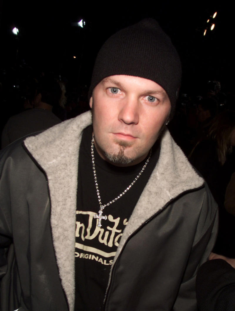 Nu metal Glam metal, Pop punk, Gangsta rap, Nu metal, Third wave ska, New wave, Post-punk, Trip hop
