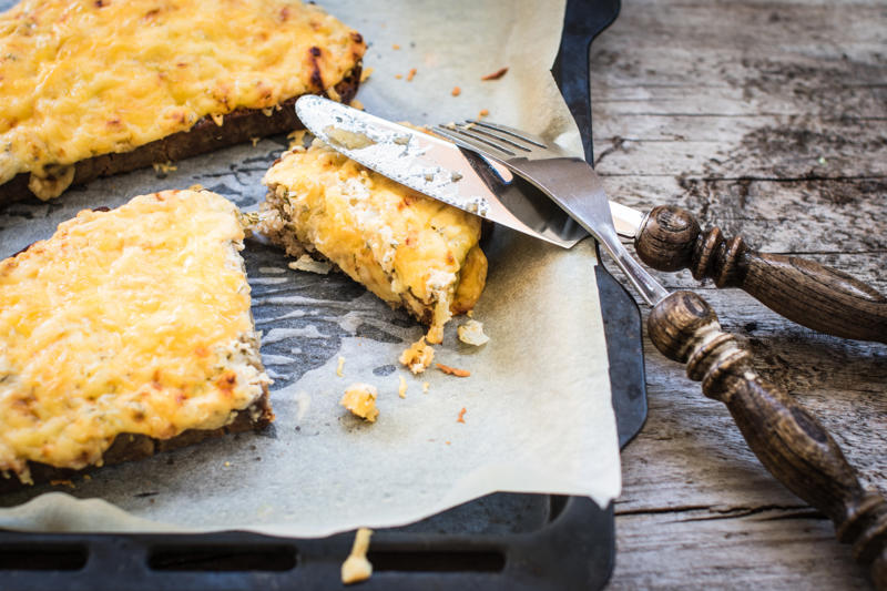 Rarebit, Wales Vegemite, Australia, Yakisoba-pan, Japan, Roti john, Malaysia/Singapore, Vada pav, India, Breakfast roll, Ireland, Kaya toast, Singapore, Francesinha, Portugal, Bocadillo, Spain, Zapiekanka, Poland, Katsu sando, Japan, Cemita, Mexico, Bauru, Brazil, Rarebit, Wales, Leberkäsesemmel, Germany, Bánh mì, Vietnam, Jambon-beurre, France, Falafel, across the Middle East, Arepa, Venezuela, Montreal-style smoked meat, Canada, Pork chop bun, Macau, Tripleta, Puerto Rico, Chivito, Uruguay, Medianoche, Cuba, Chopped barbecue, USA, Gyro, Greece