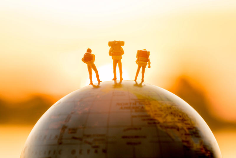 Similarities between expats and immigrants Defining expats and immigrants, Motivations for moving: Expats, Similarities between expats and immigrants, Cultural integration, Socioeconomic status, Language acquisition, Networking and community building, Tax obligations, Challenges faced abroad, Cultural exchange, Policy impact, Media representation, Political participation