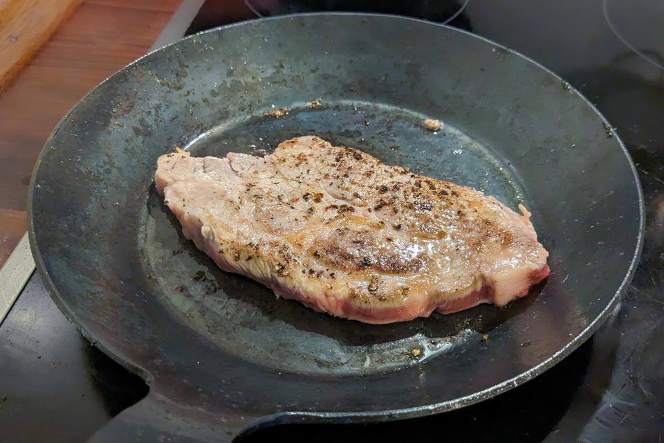 半永久的に使えるフライパン, 素人にもわかる品質の良さ, 手入れは少々複雑, 100年ずっと使いやすい