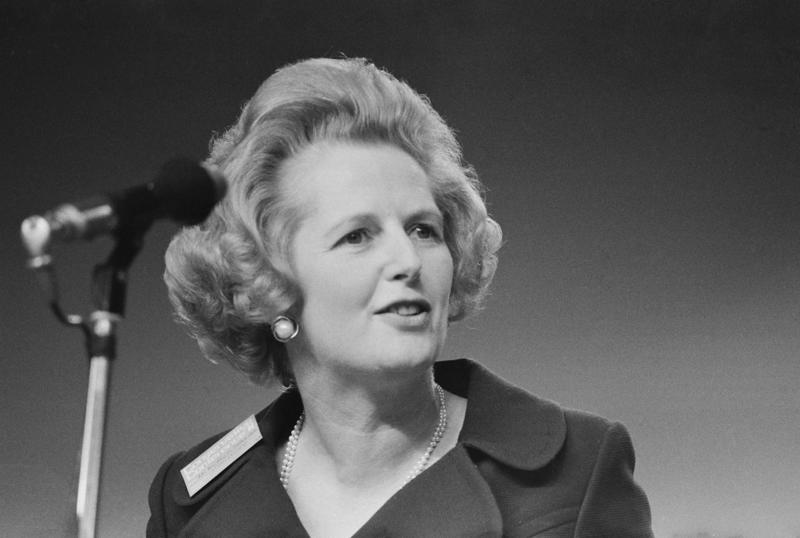 Ketanji Brown Jackson (1970–), Madeleine Albright (1937-2022), Anne Frank (1929–1945), Anita Garibaldi (1821–1849), Benazir Bhutto (1953–2007), Gertrude Ederle (1905–2003), Hedy Lamarr (1914–2000), Joan of Arc (1412–1431), Margaret Thatcher (1925–2013), Marie Curie (1867–1934), Mata Hari (1876–1917), Isabel, Princess Imperial of Brazil (1846–1921), Boadicea (?–c. 60 or 61 CE), Florence Nightingale (1820–1910), Josephine Baker (1906–1975), Clara Barton (1821–1912), Marilyn Monroe (1926–1962), Rosa Parks (1913–2005), Mary Shelley (1797–1851), Emmeline Pankhurst (1858–1928), Bessie Coleman (1892–1926), Eleanor Roosevelt (1884–1962), Ella Fitzgerald (1917–1996), Indira Ghandi (1917–1984), Audrey Hepburn (1929–1993), Coretta Scott King (1927–2006), Helen Keller (1880–1968), Virginia Woolf (1882–1941), Anna Freud (1895–1982), Hattie McDaniel (1895–1952), Catherine the Great (1729–1796), Jane Addams (1860–1935), Shirley Temple (1928–2014), Dorothea Lange (1895–1965), Jane Austen (1775–1817), Queen Victoria (1819–1901), Billie Holiday (1915–1959), Emily Dickinson (1830–1886), Coco Chanel (1883–1971), Babe Didrikson Zaharias (1911–1956), Betty Friedan (1921–2006), Wangari Maathai (1940–2011), Elizabeth I (1533–1603), Wilma Rudolph (1940–1994), Katharine Hepburn (1907–2003), Estée Lauder (1908–2004), Harriet Beecher Stowe (1811–1896), Madam C. J. Walker (1867–1919), Aretha Franklin (1942–2018)