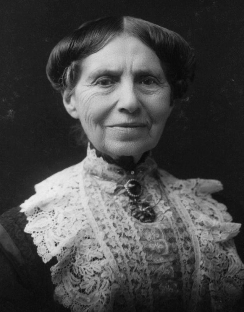 Ketanji Brown Jackson (1970–), Madeleine Albright (1937-2022), Anne Frank (1929–1945), Anita Garibaldi (1821–1849), Benazir Bhutto (1953–2007), Gertrude Ederle (1905–2003), Hedy Lamarr (1914–2000), Joan of Arc (1412–1431), Margaret Thatcher (1925–2013), Marie Curie (1867–1934), Mata Hari (1876–1917), Isabel, Princess Imperial of Brazil (1846–1921), Boadicea (?–c. 60 or 61 CE), Florence Nightingale (1820–1910), Josephine Baker (1906–1975), Clara Barton (1821–1912), Marilyn Monroe (1926–1962), Rosa Parks (1913–2005), Mary Shelley (1797–1851), Emmeline Pankhurst (1858–1928), Bessie Coleman (1892–1926), Eleanor Roosevelt (1884–1962), Ella Fitzgerald (1917–1996), Indira Ghandi (1917–1984), Audrey Hepburn (1929–1993), Coretta Scott King (1927–2006), Helen Keller (1880–1968), Virginia Woolf (1882–1941), Anna Freud (1895–1982), Hattie McDaniel (1895–1952), Catherine the Great (1729–1796), Jane Addams (1860–1935), Shirley Temple (1928–2014), Dorothea Lange (1895–1965), Jane Austen (1775–1817), Queen Victoria (1819–1901), Billie Holiday (1915–1959), Emily Dickinson (1830–1886), Coco Chanel (1883–1971), Babe Didrikson Zaharias (1911–1956), Betty Friedan (1921–2006), Wangari Maathai (1940–2011), Elizabeth I (1533–1603), Wilma Rudolph (1940–1994), Katharine Hepburn (1907–2003), Estée Lauder (1908–2004), Harriet Beecher Stowe (1811–1896), Madam C. J. Walker (1867–1919), Aretha Franklin (1942–2018)