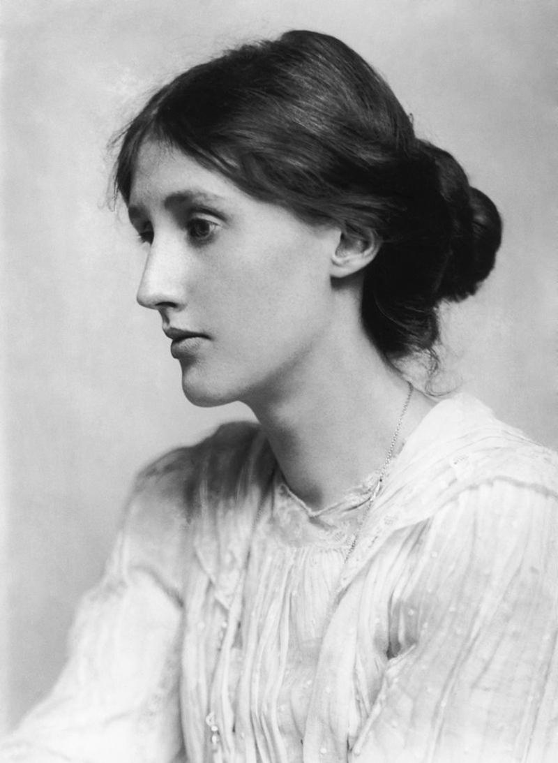 Ketanji Brown Jackson (1970–), Madeleine Albright (1937-2022), Anne Frank (1929–1945), Anita Garibaldi (1821–1849), Benazir Bhutto (1953–2007), Gertrude Ederle (1905–2003), Hedy Lamarr (1914–2000), Joan of Arc (1412–1431), Margaret Thatcher (1925–2013), Marie Curie (1867–1934), Mata Hari (1876–1917), Isabel, Princess Imperial of Brazil (1846–1921), Boadicea (?–c. 60 or 61 CE), Florence Nightingale (1820–1910), Josephine Baker (1906–1975), Clara Barton (1821–1912), Marilyn Monroe (1926–1962), Rosa Parks (1913–2005), Mary Shelley (1797–1851), Emmeline Pankhurst (1858–1928), Bessie Coleman (1892–1926), Eleanor Roosevelt (1884–1962), Ella Fitzgerald (1917–1996), Indira Ghandi (1917–1984), Audrey Hepburn (1929–1993), Coretta Scott King (1927–2006), Helen Keller (1880–1968), Virginia Woolf (1882–1941), Anna Freud (1895–1982), Hattie McDaniel (1895–1952), Catherine the Great (1729–1796), Jane Addams (1860–1935), Shirley Temple (1928–2014), Dorothea Lange (1895–1965), Jane Austen (1775–1817), Queen Victoria (1819–1901), Billie Holiday (1915–1959), Emily Dickinson (1830–1886), Coco Chanel (1883–1971), Babe Didrikson Zaharias (1911–1956), Betty Friedan (1921–2006), Wangari Maathai (1940–2011), Elizabeth I (1533–1603), Wilma Rudolph (1940–1994), Katharine Hepburn (1907–2003), Estée Lauder (1908–2004), Harriet Beecher Stowe (1811–1896), Madam C. J. Walker (1867–1919), Aretha Franklin (1942–2018)