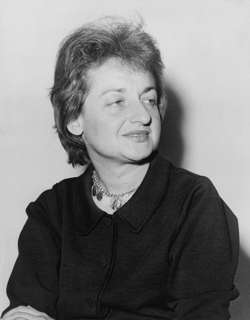 Ketanji Brown Jackson (1970–), Madeleine Albright (1937-2022), Anne Frank (1929–1945), Anita Garibaldi (1821–1849), Benazir Bhutto (1953–2007), Gertrude Ederle (1905–2003), Hedy Lamarr (1914–2000), Joan of Arc (1412–1431), Margaret Thatcher (1925–2013), Marie Curie (1867–1934), Mata Hari (1876–1917), Isabel, Princess Imperial of Brazil (1846–1921), Boadicea (?–c. 60 or 61 CE), Florence Nightingale (1820–1910), Josephine Baker (1906–1975), Clara Barton (1821–1912), Marilyn Monroe (1926–1962), Rosa Parks (1913–2005), Mary Shelley (1797–1851), Emmeline Pankhurst (1858–1928), Bessie Coleman (1892–1926), Eleanor Roosevelt (1884–1962), Ella Fitzgerald (1917–1996), Indira Ghandi (1917–1984), Audrey Hepburn (1929–1993), Coretta Scott King (1927–2006), Helen Keller (1880–1968), Virginia Woolf (1882–1941), Anna Freud (1895–1982), Hattie McDaniel (1895–1952), Catherine the Great (1729–1796), Jane Addams (1860–1935), Shirley Temple (1928–2014), Dorothea Lange (1895–1965), Jane Austen (1775–1817), Queen Victoria (1819–1901), Billie Holiday (1915–1959), Emily Dickinson (1830–1886), Coco Chanel (1883–1971), Babe Didrikson Zaharias (1911–1956), Betty Friedan (1921–2006), Wangari Maathai (1940–2011), Elizabeth I (1533–1603), Wilma Rudolph (1940–1994), Katharine Hepburn (1907–2003), Estée Lauder (1908–2004), Harriet Beecher Stowe (1811–1896), Madam C. J. Walker (1867–1919), Aretha Franklin (1942–2018)